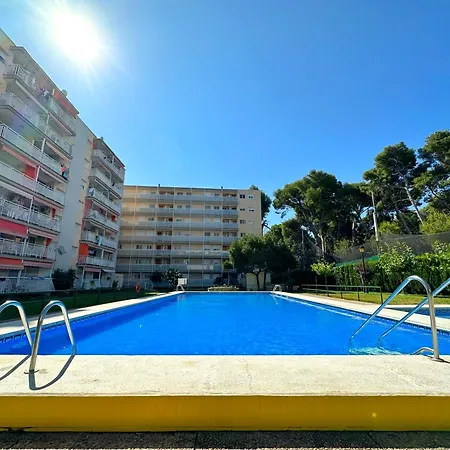 Domuum Holidays Appartement *